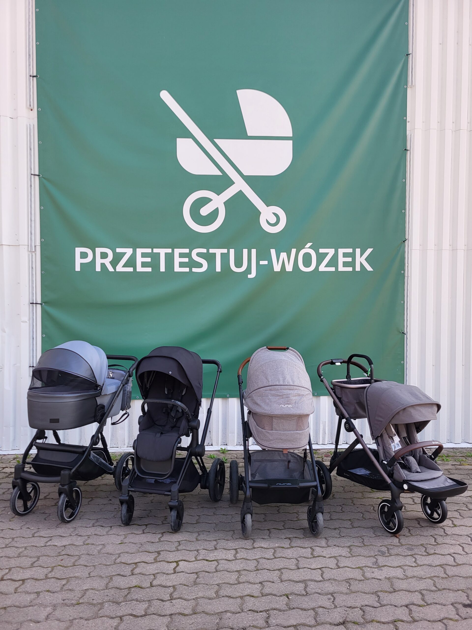 W czym jeżdżą dzieci gwiazd i celebrytów? Wózki dziecięce znanych i lubianych.