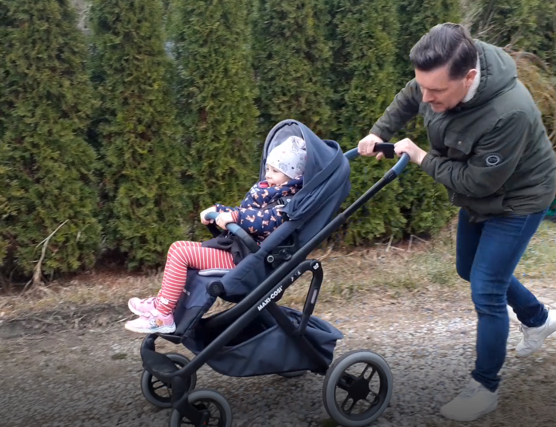 Rafał testuje wózek Maxi-Cosi Lila XP