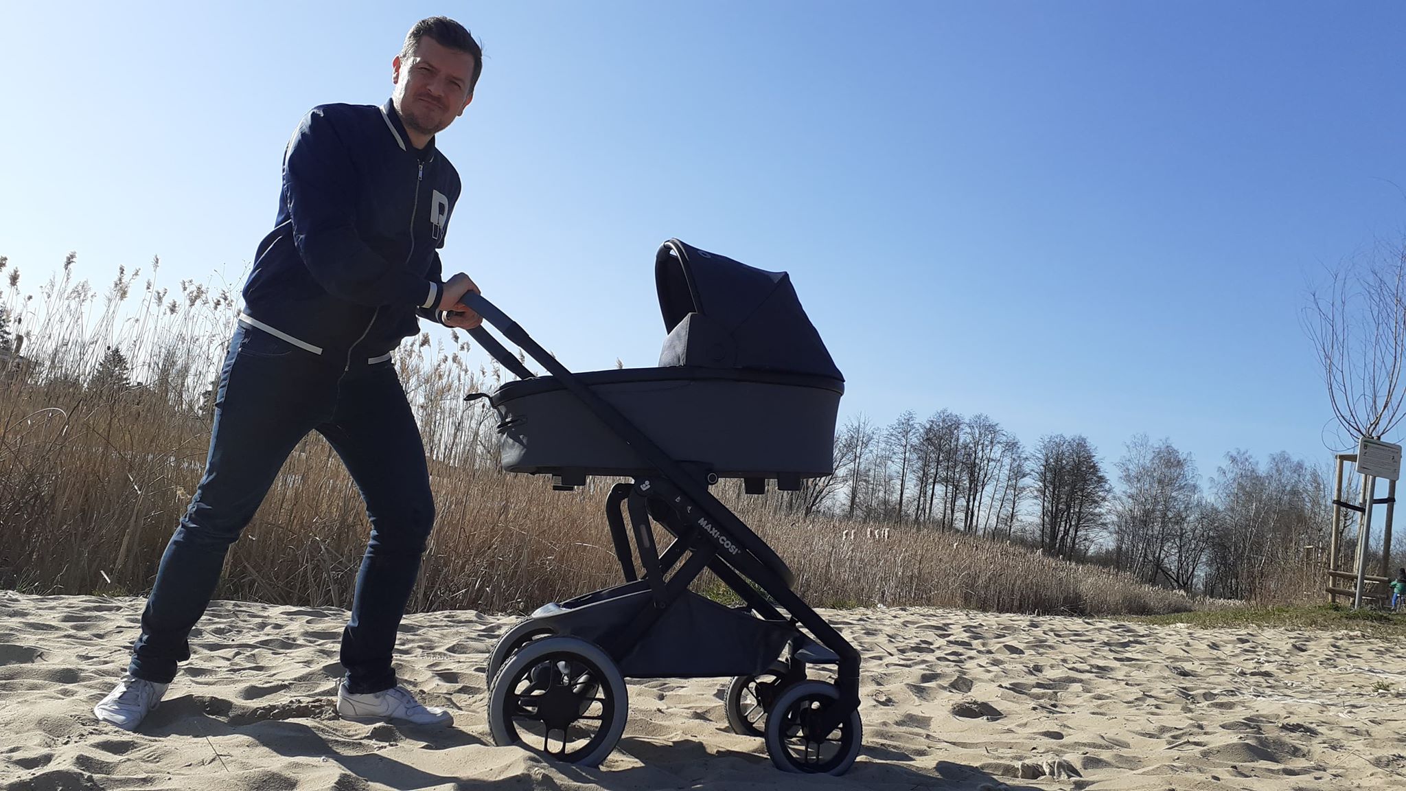 Maxi-Cosi Oria XXL – zobacz film z testów terenowych wózka