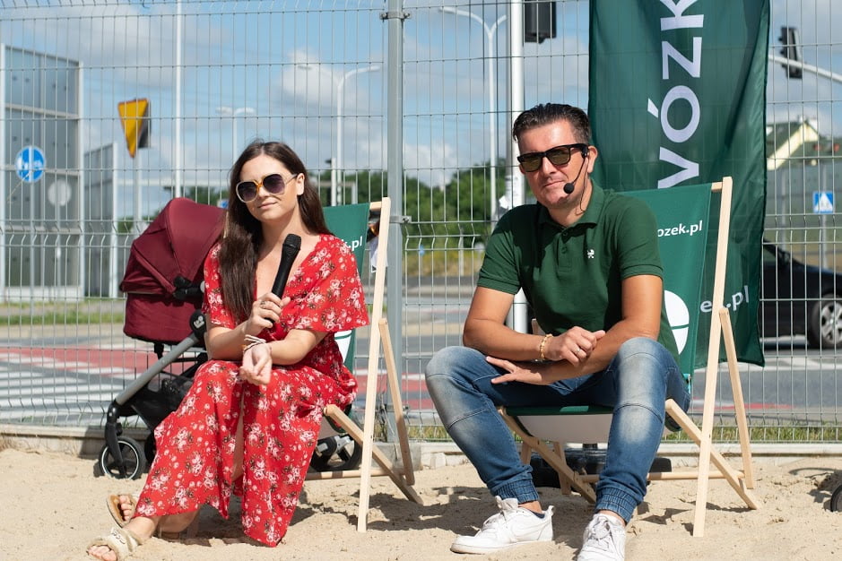 Przetestuj wózek przy kawie
