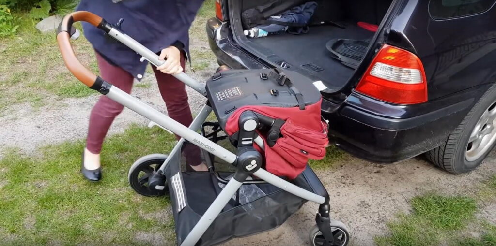 Składanie i kompaktowość wózka Maxi-Cosi Zelia – Iza testuje!