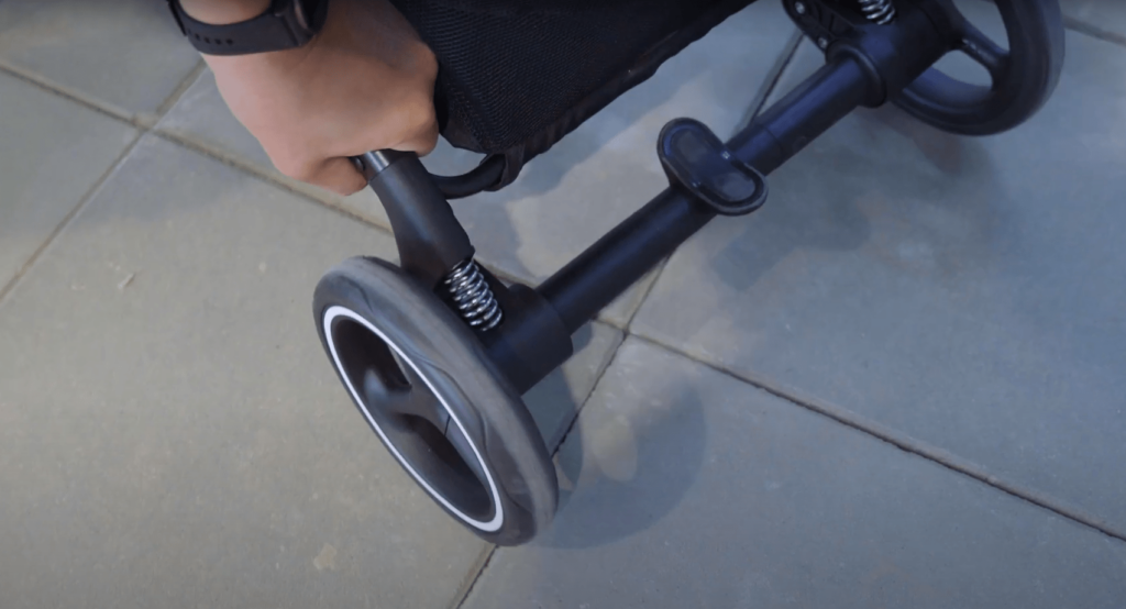 Wózek Cybex Beezy został wyposażony w amortyzację na wszystkie 4 koła!