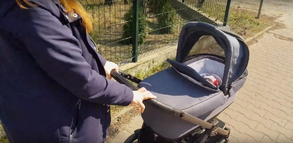 Slalom? Spacer między sklepowymi półkami? –Peg Perego Culla Pop up na pewno sobie poradzi!