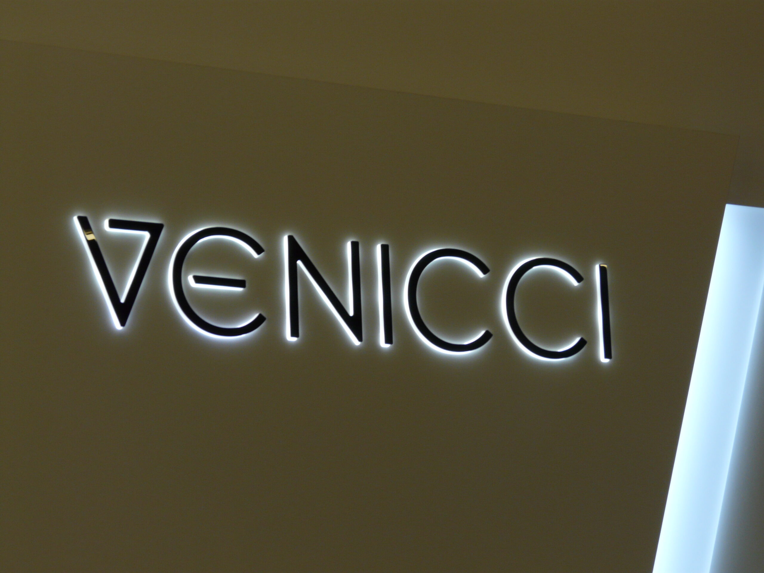 Venicci Upline, Claro i Vero; poznaj produkty marki